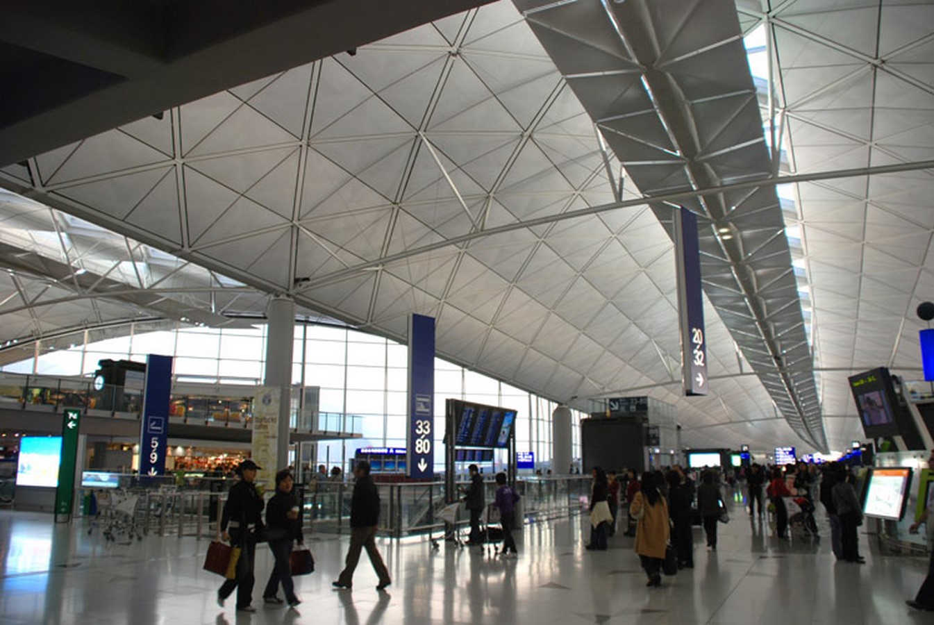 由福斯特建筑事务所设计的香港国际机场-现代最具雄心的建筑-小型张4