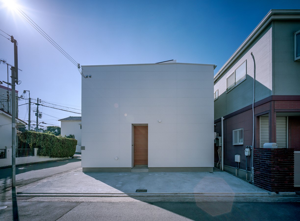 FujiwaraMuro Architects设计的带有光的空洞的房子- Sheet1